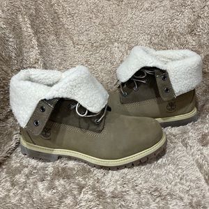 BNNW TIMBERLAND shearling lined waterproof 💦 winter boots size 9